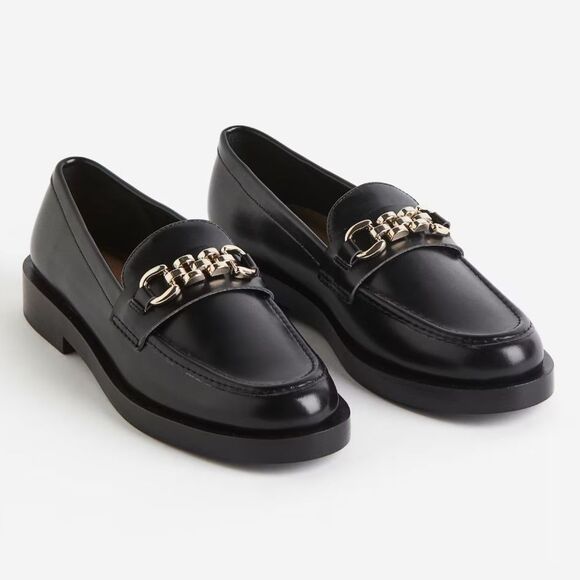 H&M Black Loafers & Hardware Gold Chain Front Detail, Vegan Leather, 39 EU, 8 US - Picture 1 of 8